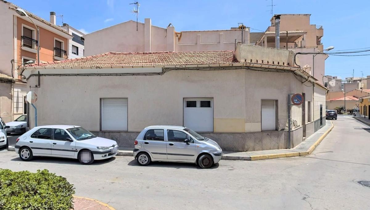Venta de chalet independiente en Casa o chalet en Calle Ramón y Cajal, Novelda, Novelda
 photo 2