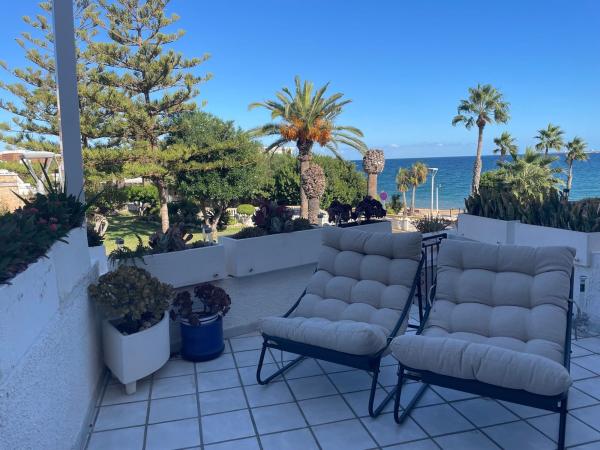 Chalet adosado en Avenida de la Armada Española, 66, Calas de Santa Pola este, Santa Pola thumbnail 2