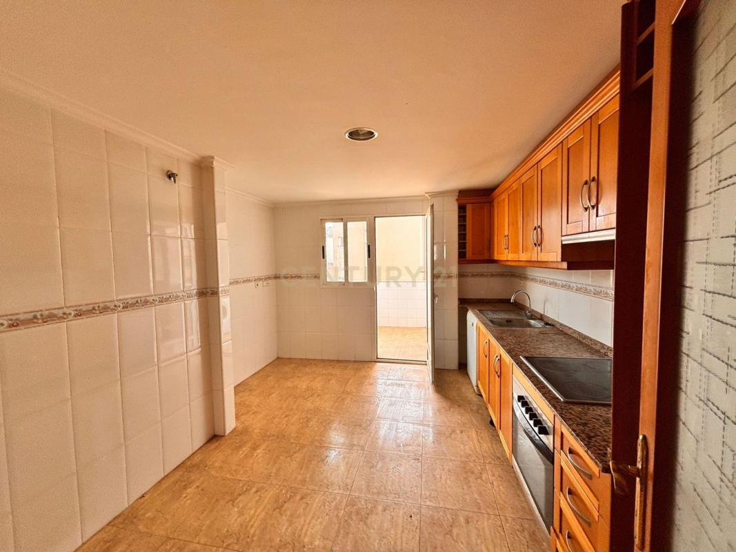 Продажа квартиры на Piso en Calle Colón, 34, Castalla, Касталья
photo 5