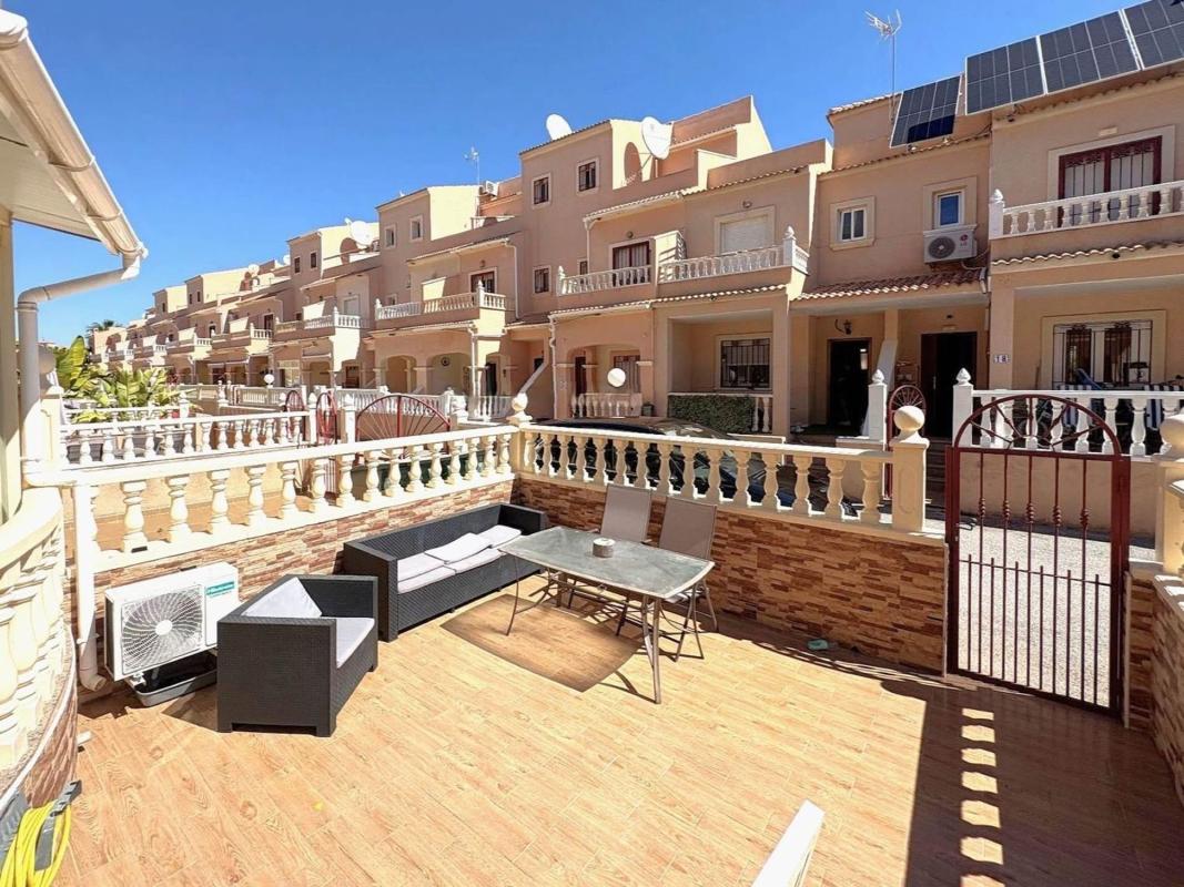 Properties for sale and rent in Spain photo 2