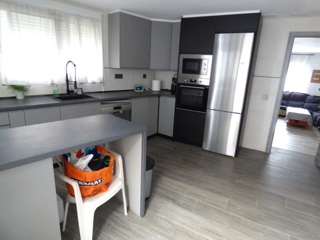 Properties for sale and rent in Spain photo 4