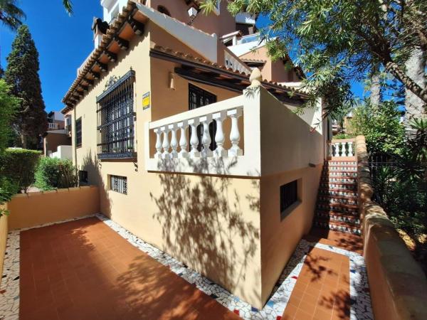 Продажа квартиры на Piso en Avenida Roentgen, Zona los Frutales, Torrevieja, Торревьеха
 photo 1