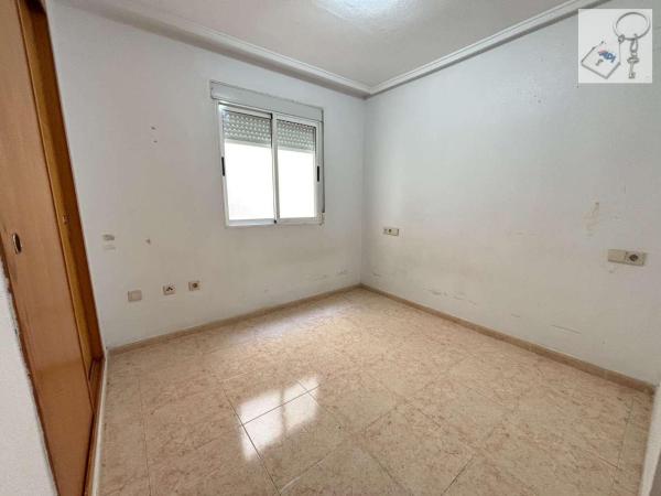 Sale of flat in Piso en Calle Maldonado, El Molino, Torrevieja, Torrevieja
photo 1