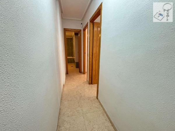 Sale of flat in Piso en Calle Maldonado, El Molino, Torrevieja, Torrevieja
thumbnail 2