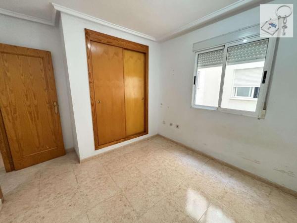 Sale of flat in Piso en Calle Maldonado, El Molino, Torrevieja, Torrevieja
thumbnail 3