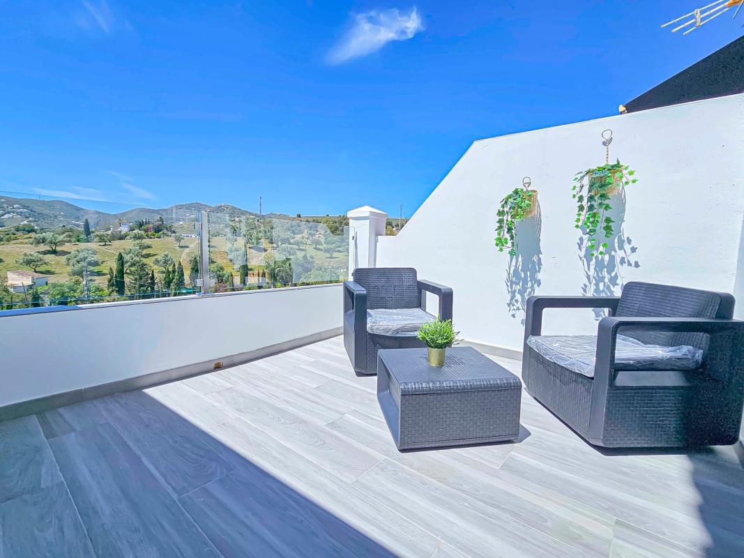 Sale of townhouse in , Nerja photo 1