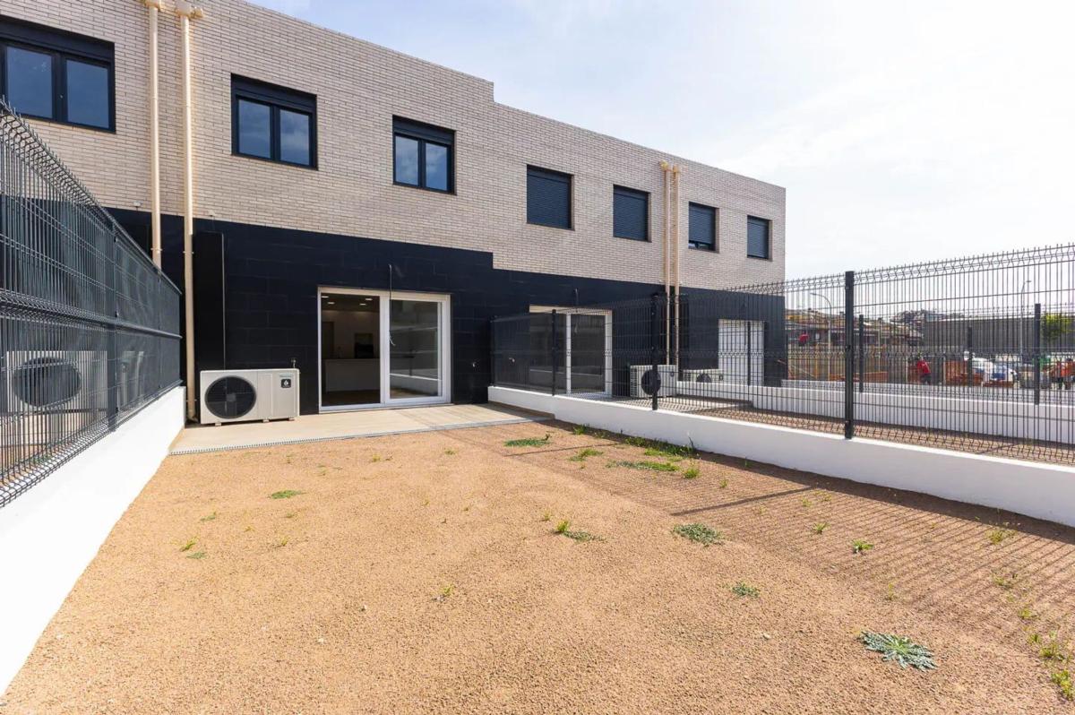 Obra nueva Casas en Manlleu en Manlleu (Revista) photo 2