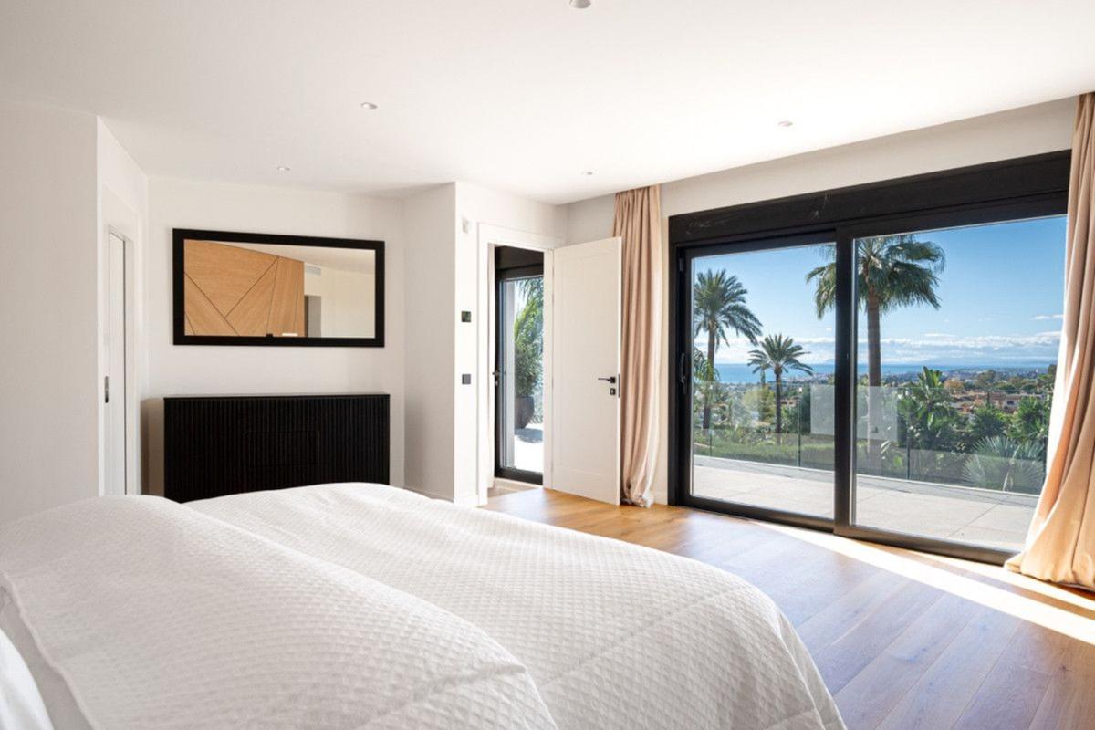 Продажа пентхауса на  Ático en Playa de Nagüeles, Puente Romano, Marbella, Марбелла photo 5