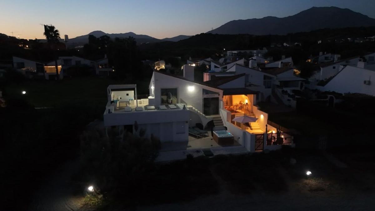 Продажа отдельного шале в Casa o chalet en Bahía Dorada, Estepona, Эстепона photo 3