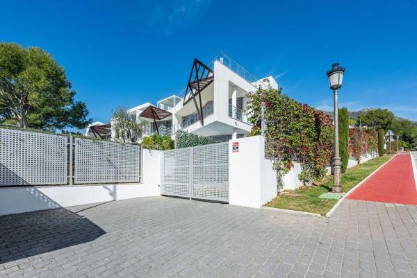 Аттик на продажу в  Ático en Carmen, Casco Antiguo, Marbella, Марбелла photo 1