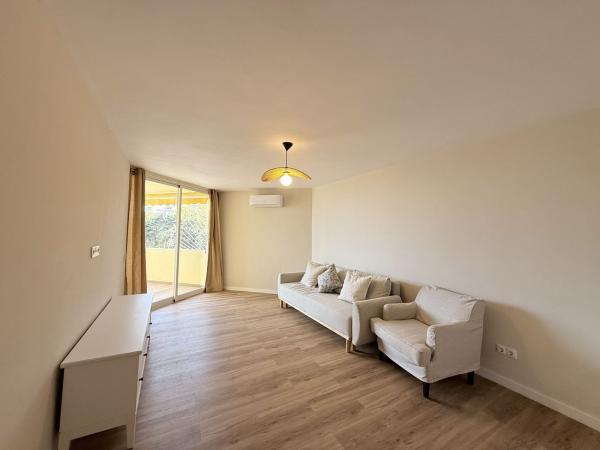 Sprzedaż mieszkania w Piso en Avenida Duque de Ahumada, 11, Playa Bajadilla-Puertos, Marbella, Marbella
thumbnail 2