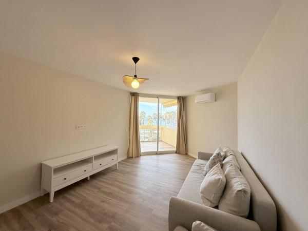 Sprzedaż mieszkania w Piso en Avenida Duque de Ahumada, 11, Playa Bajadilla-Puertos, Marbella, Marbella
thumbnail 3