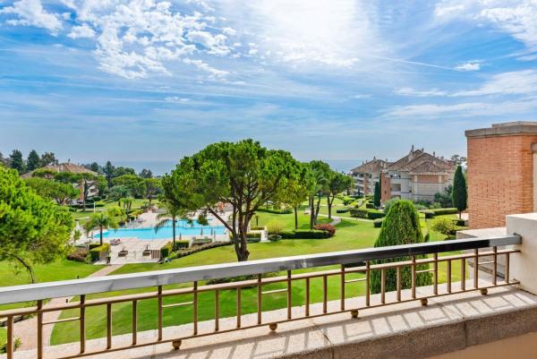 Duplex na sprzedaż w Dúplex en Las Lomas de Río Verde, Marbella, Marbella photo 1