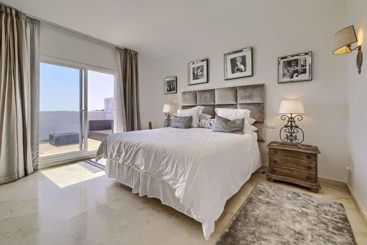Продажа дуплекса на Dúplex en Los Naranjos, Marbella, Марбелла photo 5