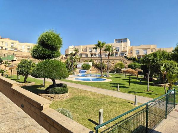 Chalet pareado en Avenida Amatista, 2, Almayate Bajo, Vélez-Malaga photo 2