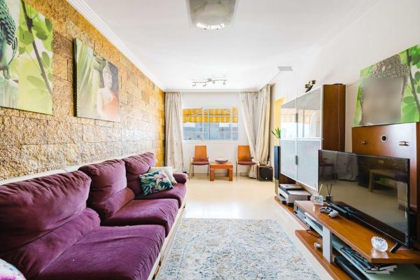 Venta de piso en Piso en Avenida del Editor Ángel Caffarena, El Consul - El Romeral, Málaga, Málaga
 photo 4