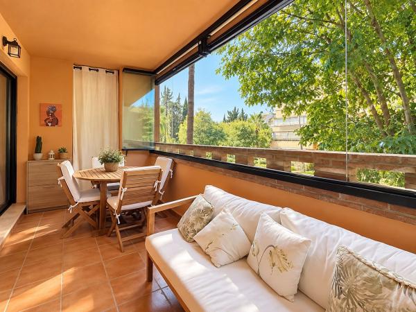 Продажа квартиры на Piso en Avenida Conde Rudi, La Carolina-Guadalpín, Marbella, Марбелла
photo 1