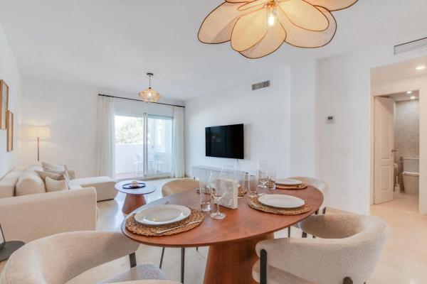 Продажа квартиры на Piso en Calle de Sabinillas, Paraiso-Barronal, Estepona, Эстепона
thumbnail 2