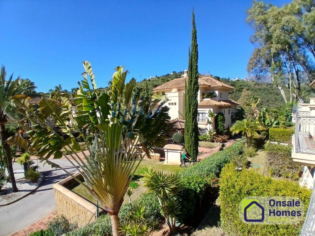 Sale of apartment in Piso en Urbanización Golf Río Real, Rio Real, Marbella, Marbella
 photo 2