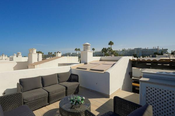 Casa o chalet independiente en Las Mimosas-L Vista Playa, 2 -f, Linda Vista-Nueva Alcántara-Cortijo Blanco, Marbella photo 2