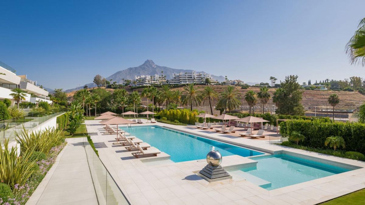 Venta de piso en Piso en Lugar Urbanizacion Lomas de Rio Verde, Las Lomas de Río Verde, Marbella, Marbella
 photo 2