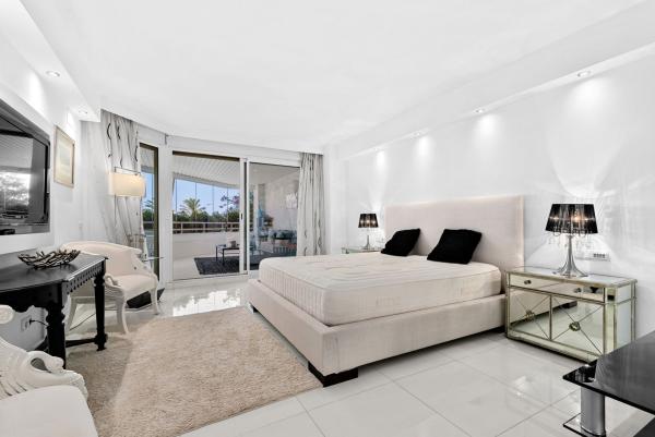 Sprzedaż mieszkania w Piso en Rey Fahd, 1, Las Lomas de Río Verde, Marbella, Marbella
 photo 4
