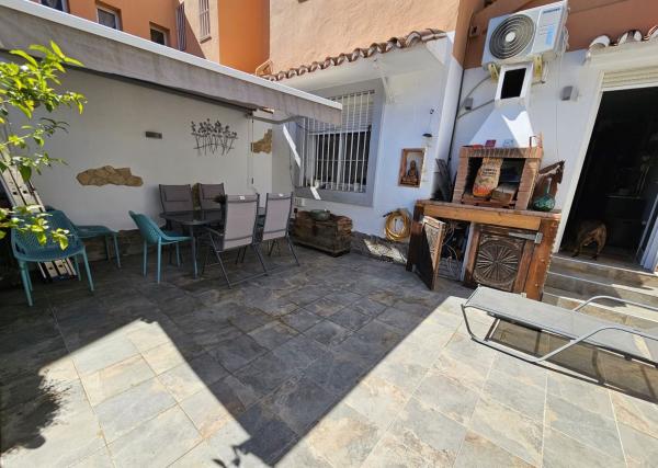Chalet adosado en Avenida Pernet, 9, Nueva Atalaya, Estepona photo 1