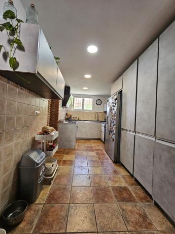 Chalet adosado en Avenida Pernet, 9, Nueva Atalaya, Estepona thumbnail 2