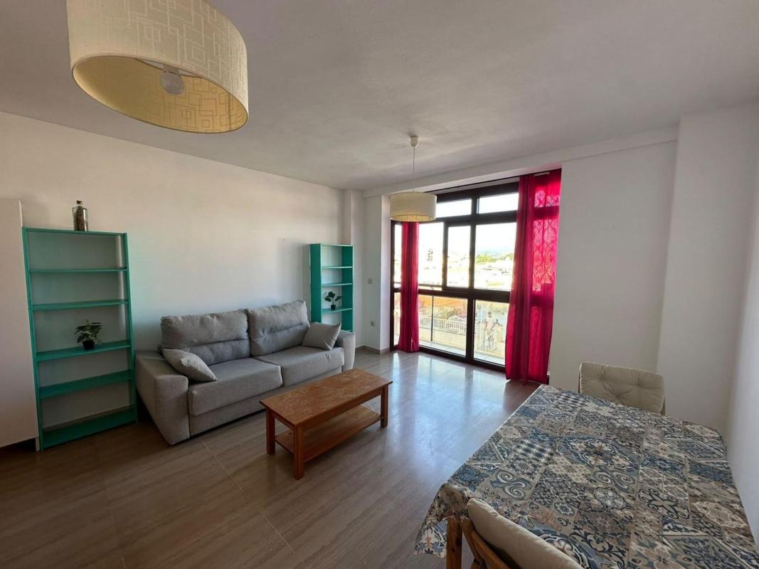 Продажа квартиры на Piso en Calle del Castillo s/n, Zona Puerto Deportivo, Fuengirola, Фуэнхирола
photo 4