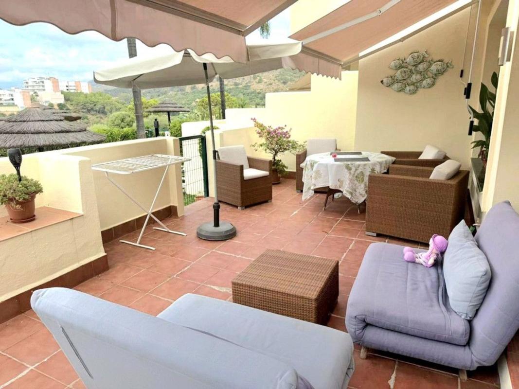 Venta de piso en Piso en Calle Benahavis, Los Arqueros-Puerto del Almendro, Benahavís, Benahavís
 photo 3