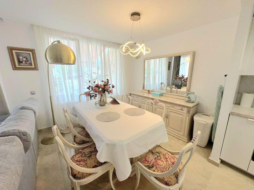 Venta de piso en Piso en Calle Benahavis, Los Arqueros-Puerto del Almendro, Benahavís, Benahavís
 photo 4