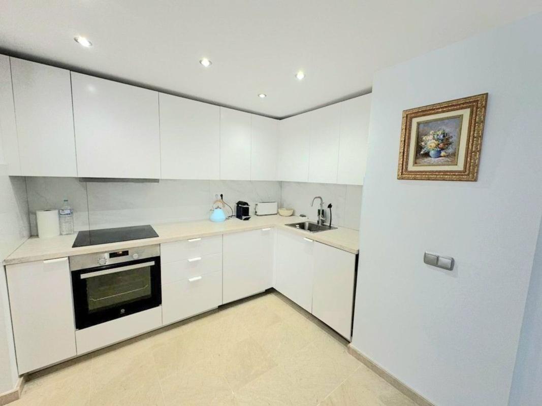 Venta de piso en Piso en Calle Benahavis, Los Arqueros-Puerto del Almendro, Benahavís, Benahavís
 photo 5