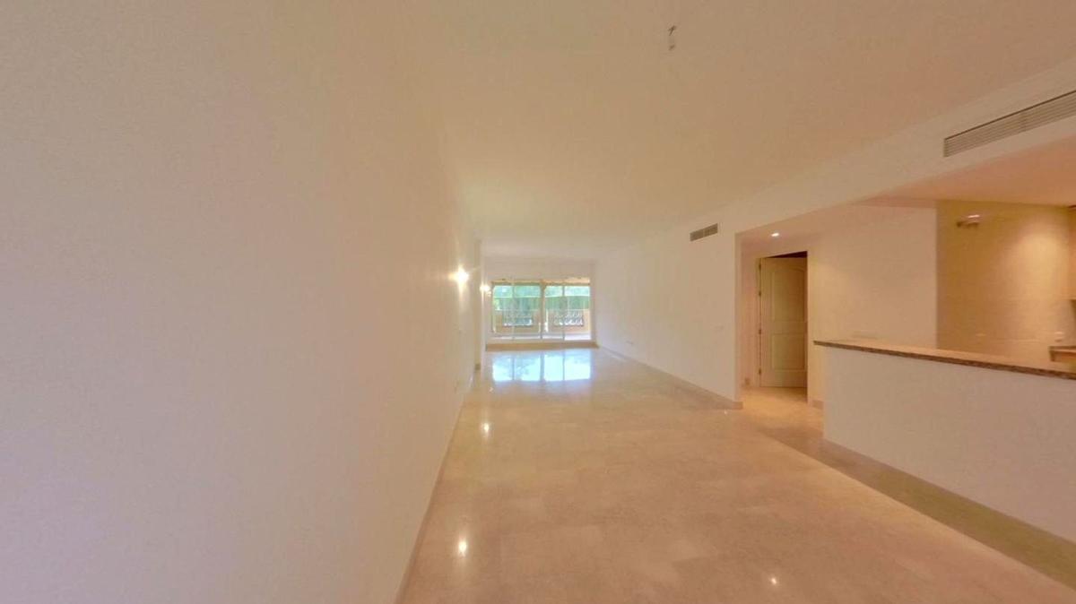 Продажа квартиры на Piso en Calle Hiedra, Green Hills - Las Cumbres de Elviria, Marbella, Марбелла
photo 5