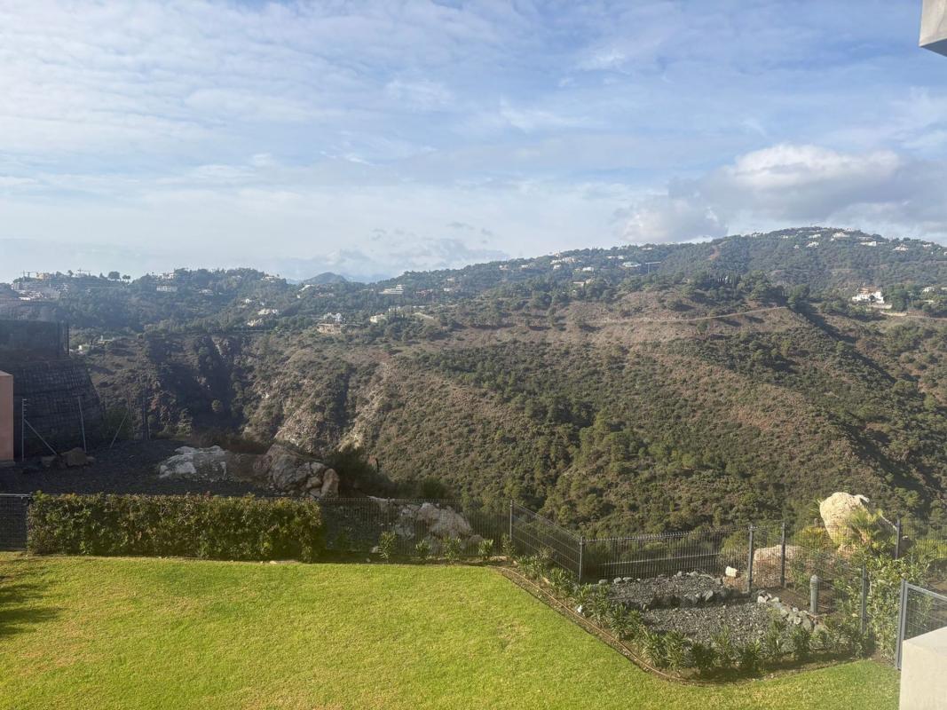 Venta de piso en Piso en Calle Lago de Como, 10, El Madroñal, Benahavís, Benahavís
photo 3