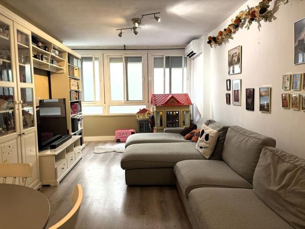 Продажа квартиры на Piso en Plaza Ricardo Verdugo Landi, Girón - Las Delicias - Pacífico, Málaga, Малага
photo 1