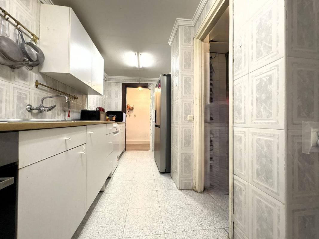 Продажа квартиры на Piso en Plaza Ricardo Verdugo Landi, Girón - Las Delicias - Pacífico, Málaga, Малага
photo 3