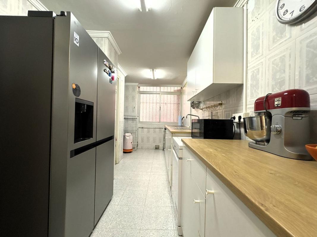Продажа квартиры на Piso en Plaza Ricardo Verdugo Landi, Girón - Las Delicias - Pacífico, Málaga, Малага
photo 5