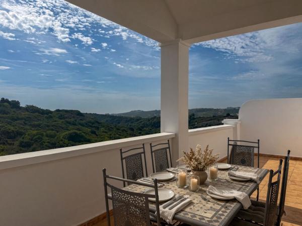 Chalet adosado en Higuera, Doña Julia Golf, Casares photo 1
