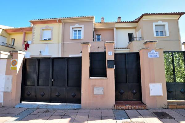 Chalet adosado en Esc Maria Zambrano, 4, La Planilla, Ronda photo 1