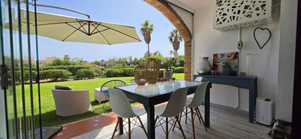 Продажа квартиры на Piso en Calle Libra De Riviera 9 escalera 4 planta bj puerta d, Cj Riviera Del Mar 4 Fase, Riviera del Sol, Mijas, Михас
photo 1