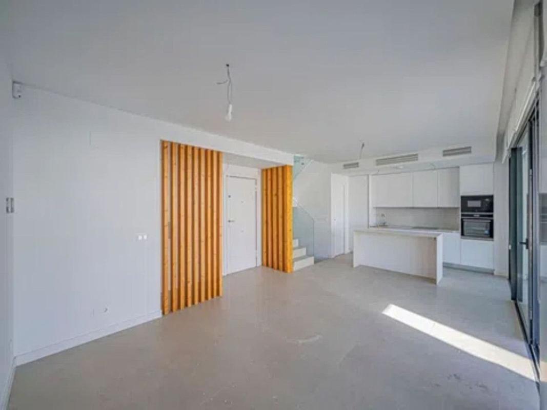 Недвижимость на продажу и в аренду в Испании photo 3