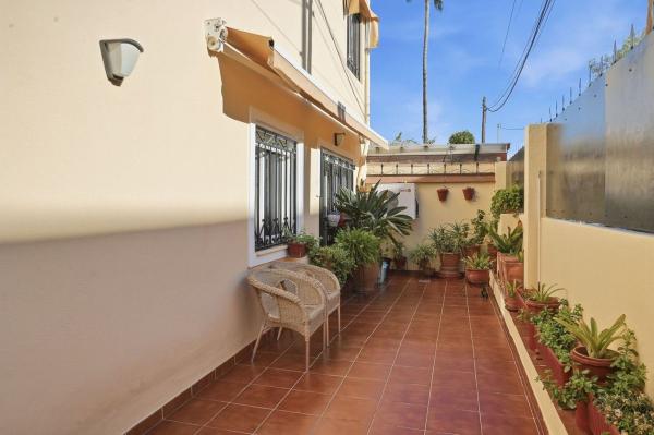 Chalet adosado en Calle los Limoneros, Solymar - Puerto Marina, Benalmádena thumbnail 3