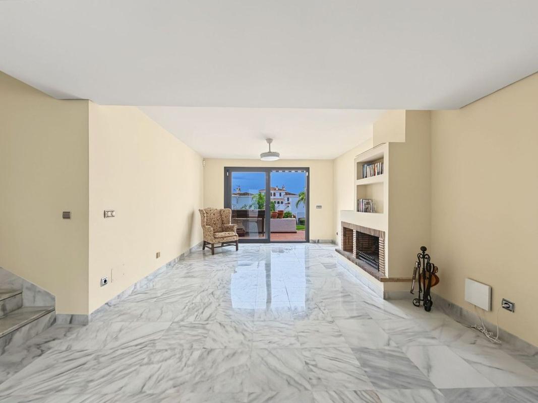 Properties for sale and rent in Spain photo 5