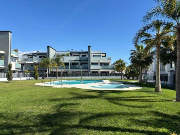 Ático en venta en  Ático en Calle Faro de la Caleta, 2, Caleta de Velez, Vélez-Malaga, Vélez-Malaga photo 2