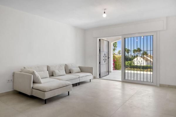 Sprzedaż mieszkania w Piso en Urbanizacion n Andal Malabo, Nueva Andalucía, Marbella, Marbella
 photo 4