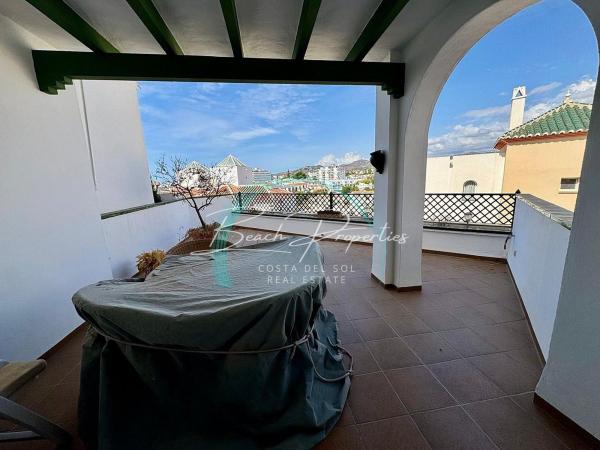 Chalet wolnostojący na sprzedaż w  Casa o chalet en Calle Rodríguez Acosta, Nueva Nerja, Nerja, Nerja photo 4