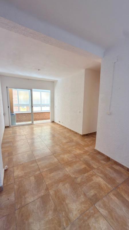 Продажа квартиры на Piso en Calle Nuestra Señora de los Clarines, Victoria Eugenia, Málaga, Малага
photo 2