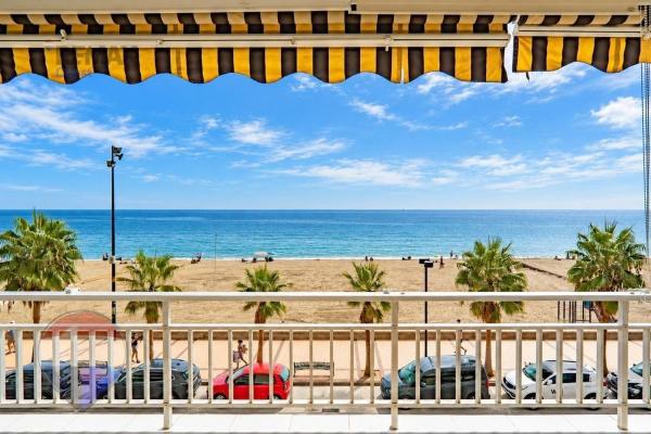 Продажа квартиры на Piso en Paseo Marítimo Rey de España, Las Gaviotas, Fuengirola, Фуэнхирола
photo 1
