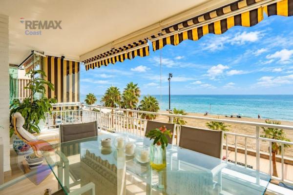 Продажа квартиры на Piso en Paseo Marítimo Rey de España, Las Gaviotas, Fuengirola, Фуэнхирола
thumbnail 2