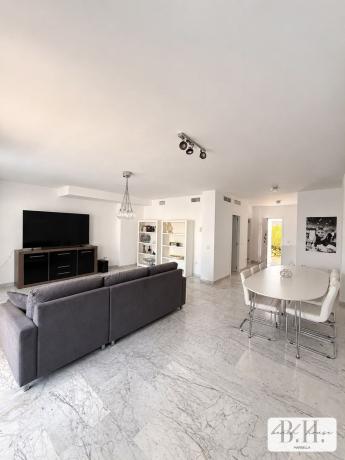 Chalet adosado en Avenida de Albatros s/n, Bahía de Marbella, Marbella photo 3